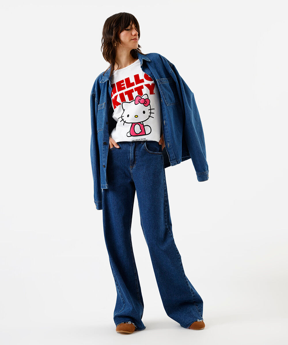 camiseta feminina hello kitty com escrita flocada off white