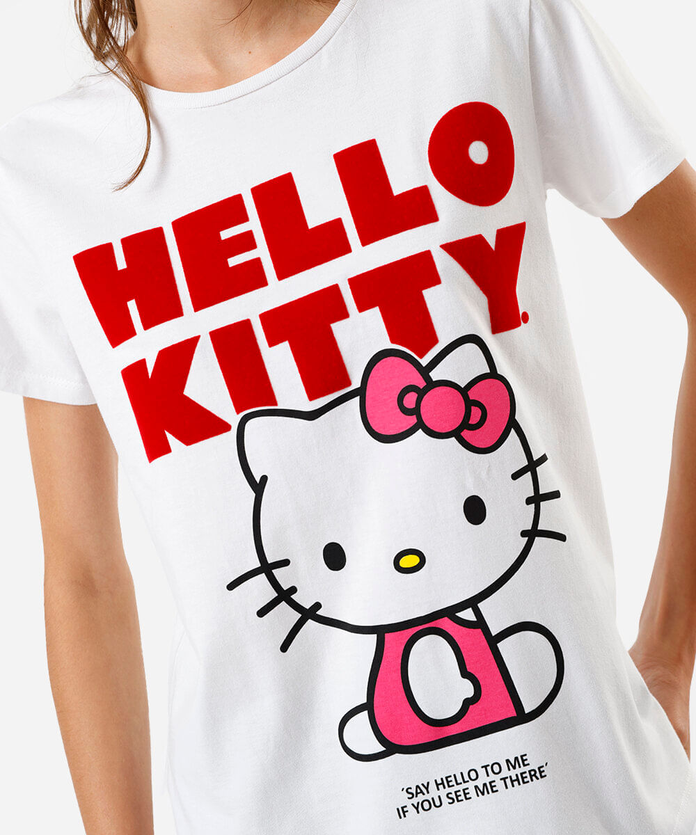 camiseta feminina hello kitty com escrita flocada off white