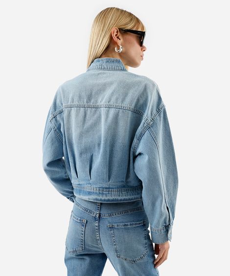 jaqueta jeans com pregas azul