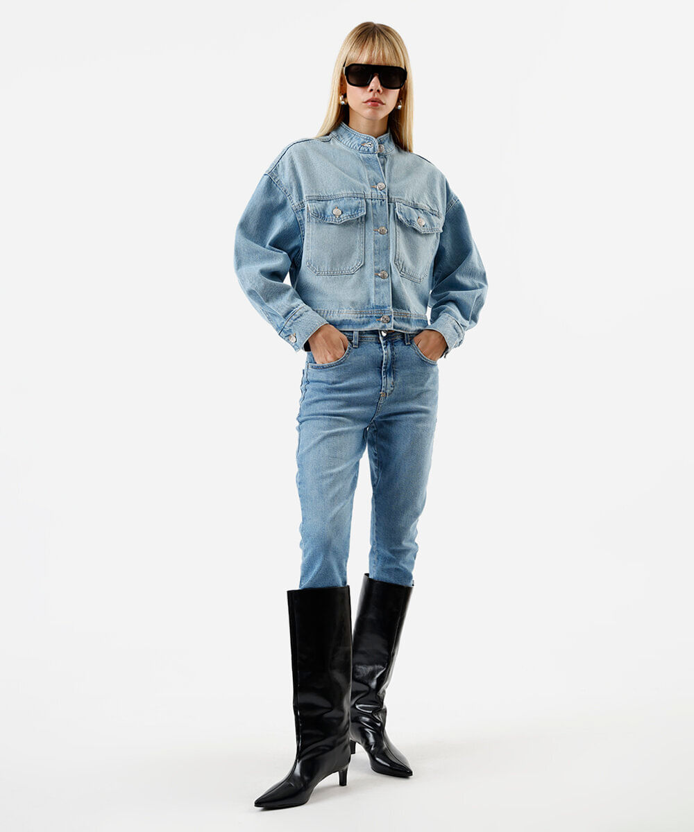 jaqueta jeans com pregas azul