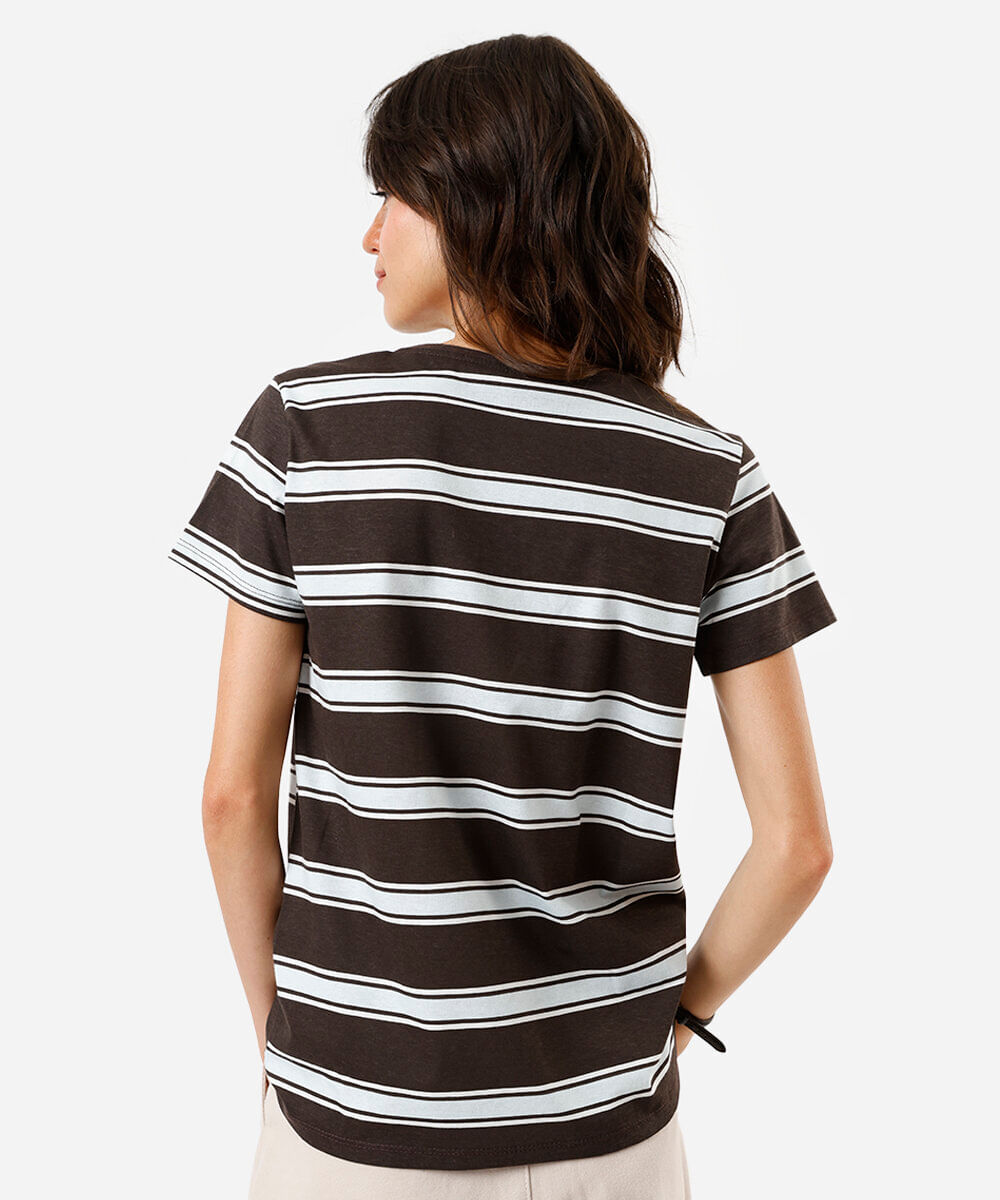 camiseta feminina listrada snoopy marrom