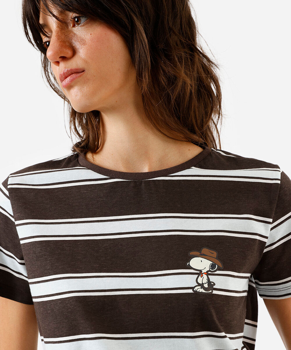 camiseta feminina listrada snoopy marrom