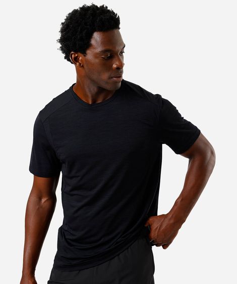 camiseta masculina recortes ace preta