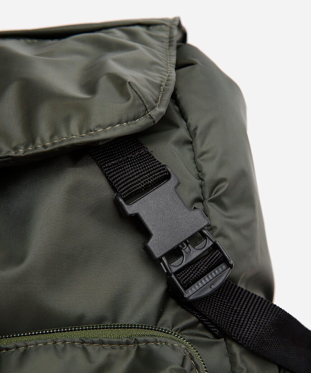 mochila masculina verde