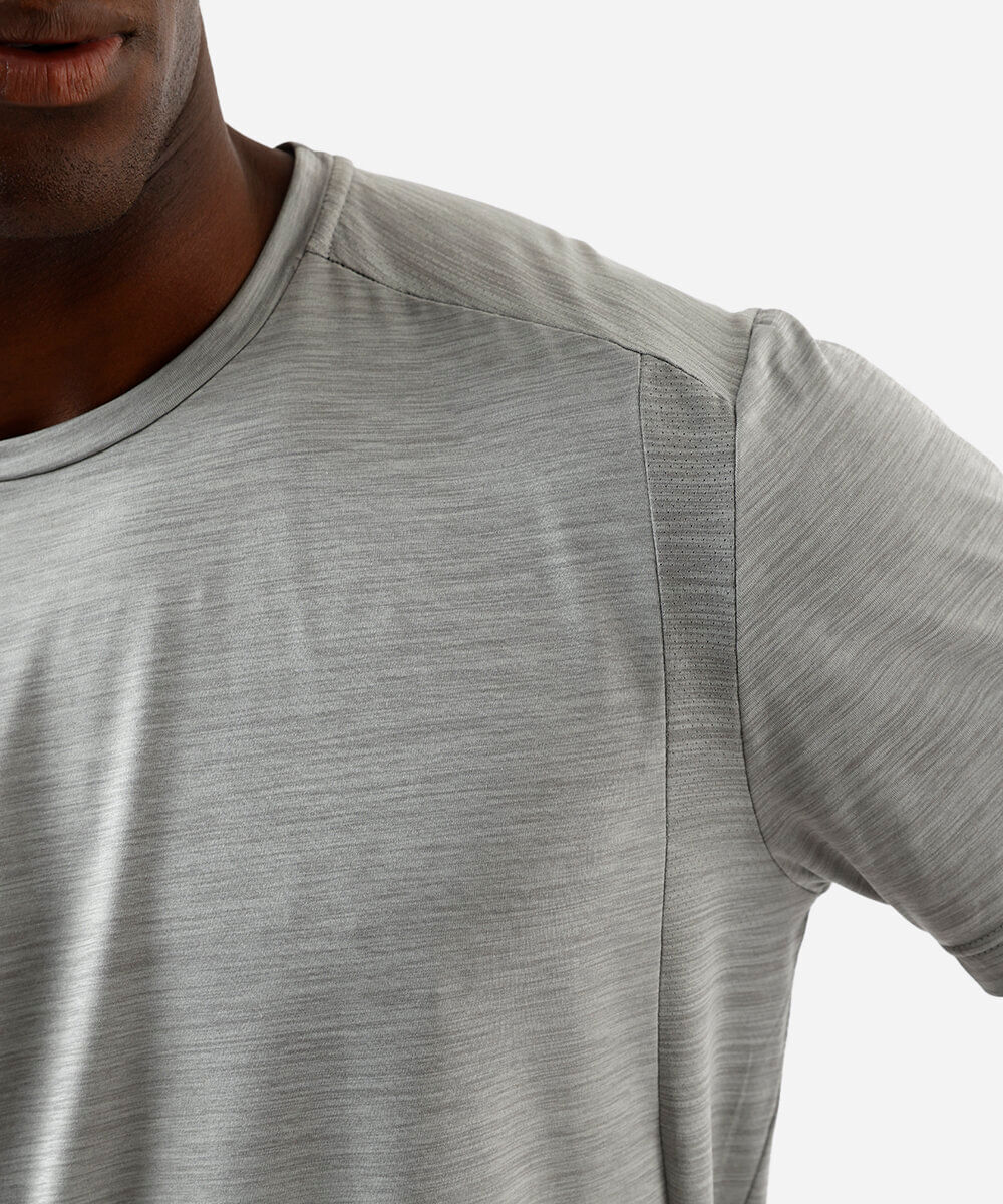 camiseta masculina recortes cinza