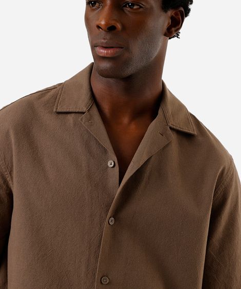 camisa masculina de algodão com mangas curtas marrom