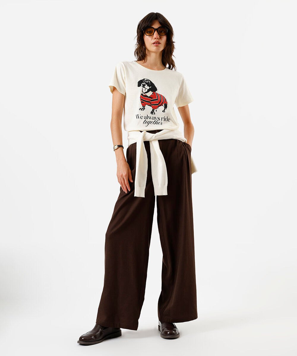 camiseta feminina salsicha bege