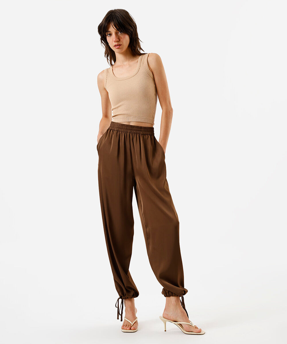 cropped básico feminino com bojo canelado bege