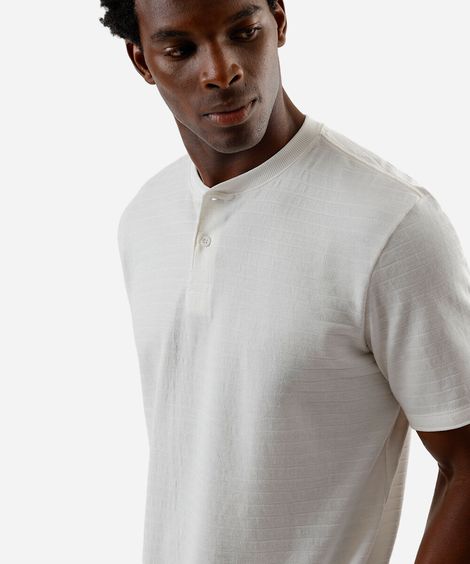 camiseta masculina henley listrada off white