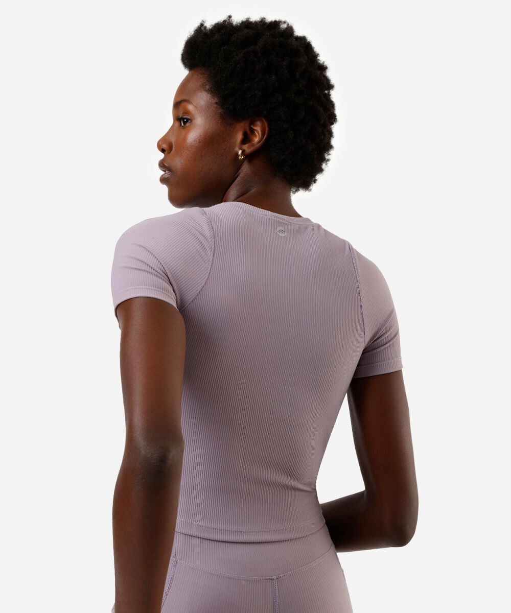 blusa feminina cropped canelada esportiva - roxo médio