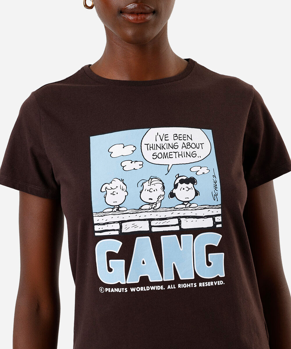camiseta feminina peanuts gang marrom