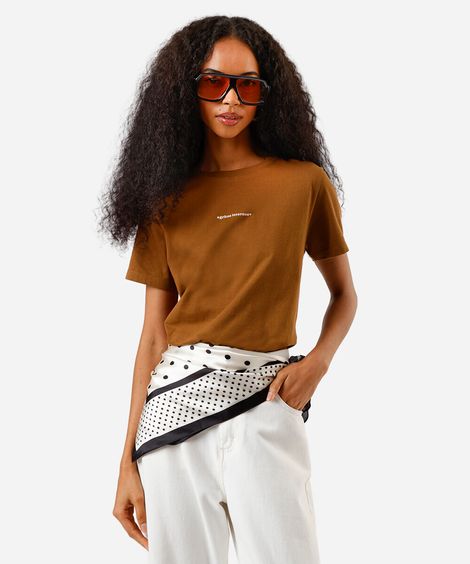 camiseta feminina de algodão estampada marrom