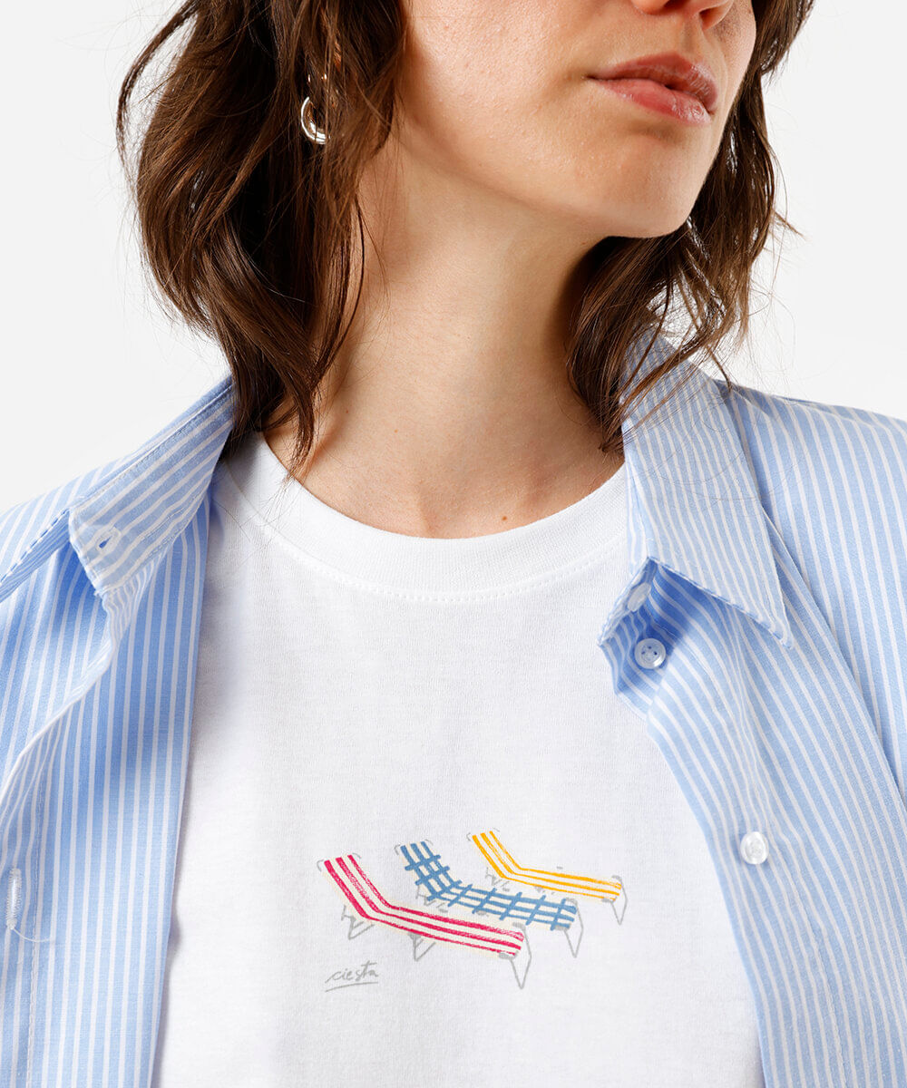 camiseta feminina espreguiçadeiras off white