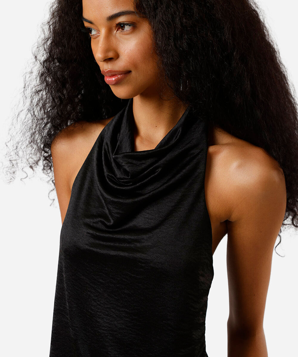 blusa feminina frente única degagê acetinada preta