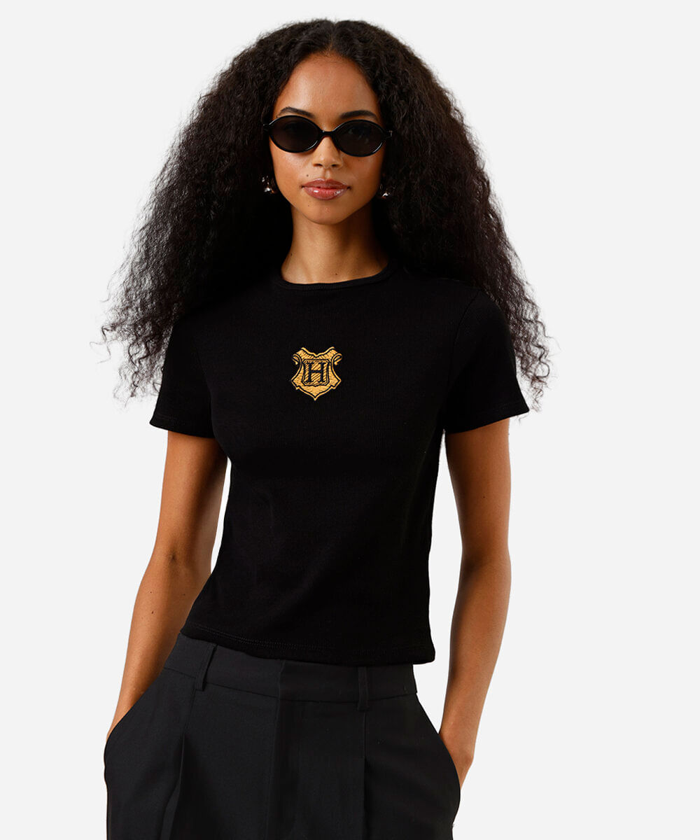 camiseta feminina manga curta babylook hogwarts preta