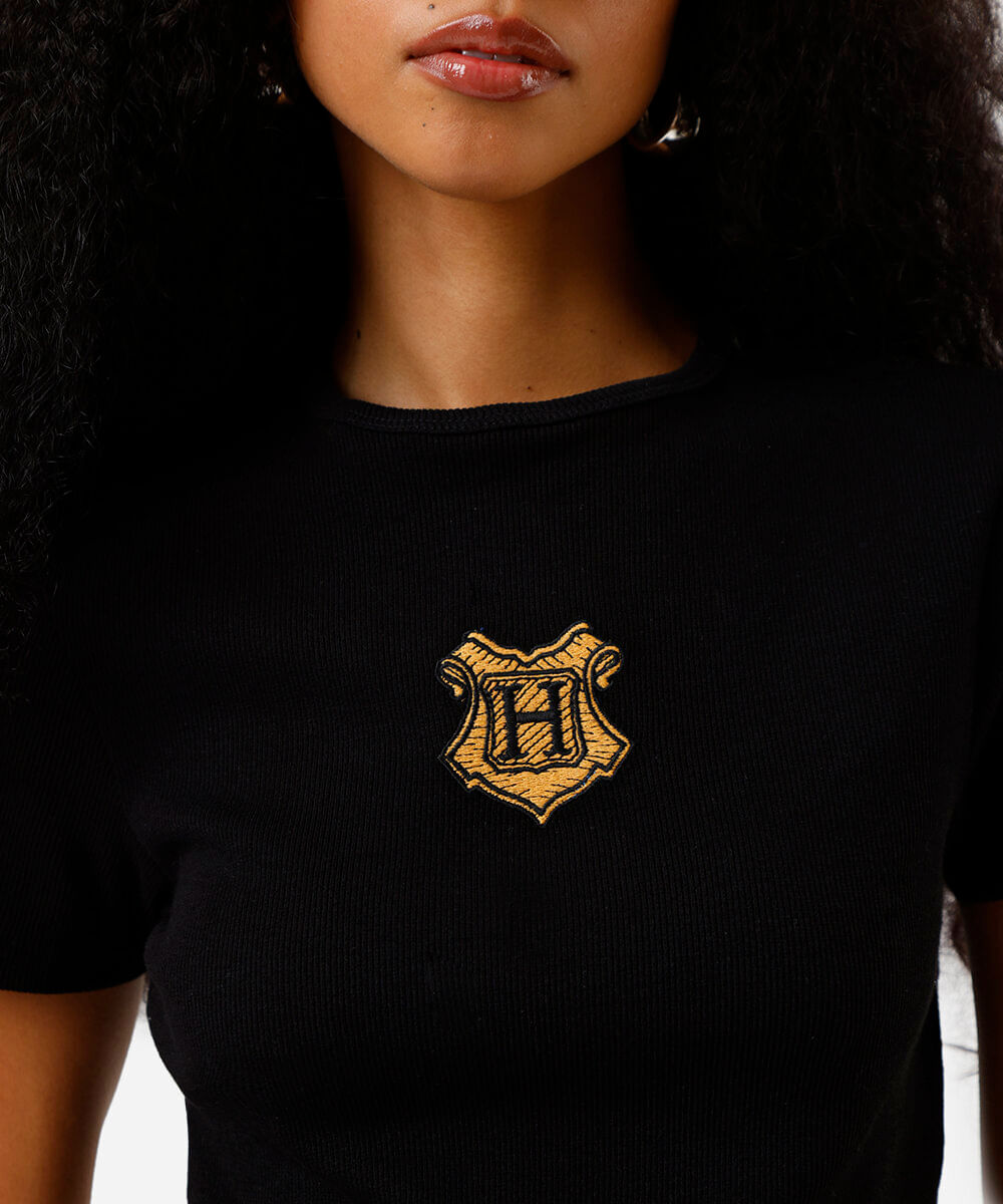 camiseta feminina manga curta babylook hogwarts preta