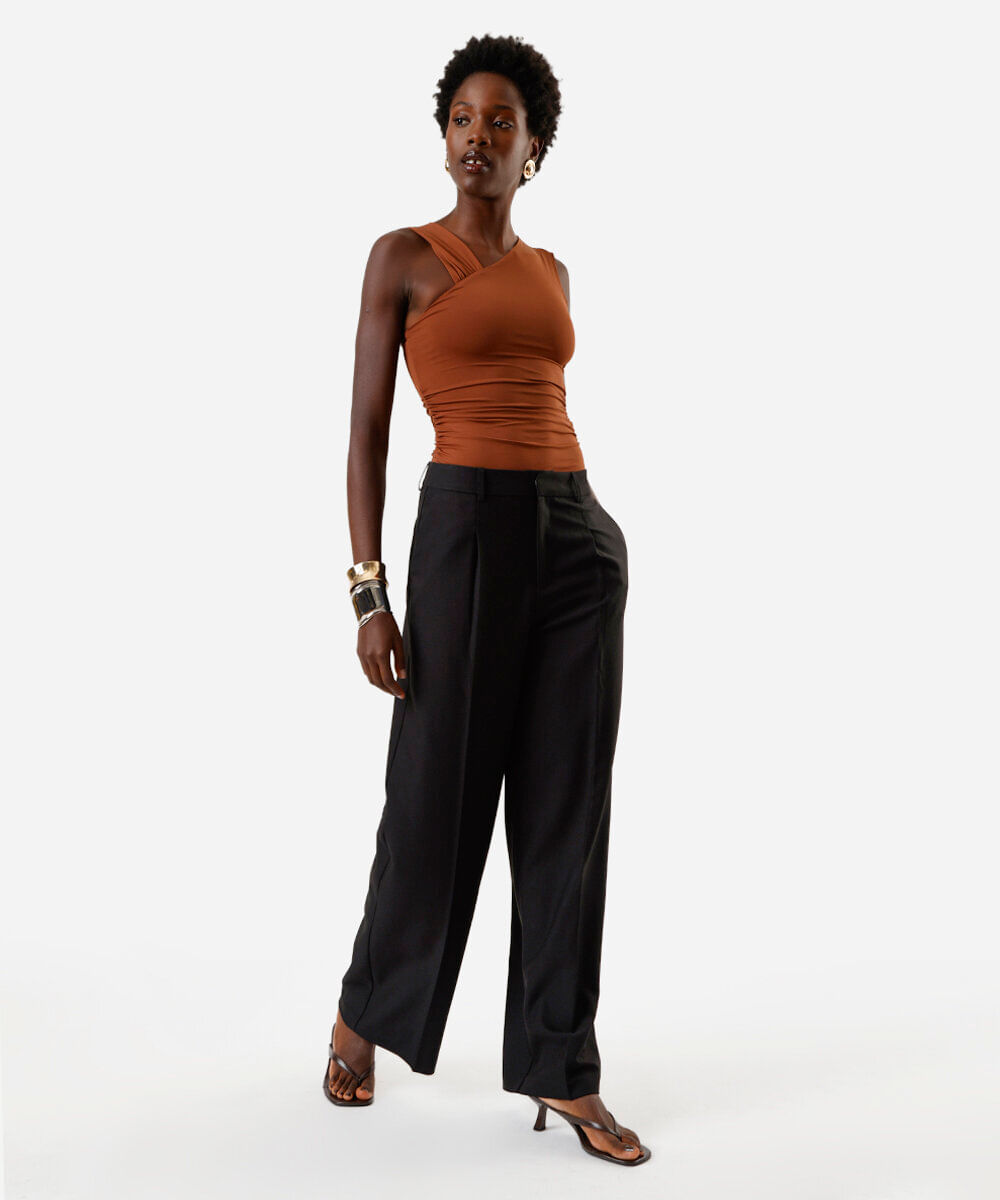 body feminino de poliamida assimétrico franzido marrom