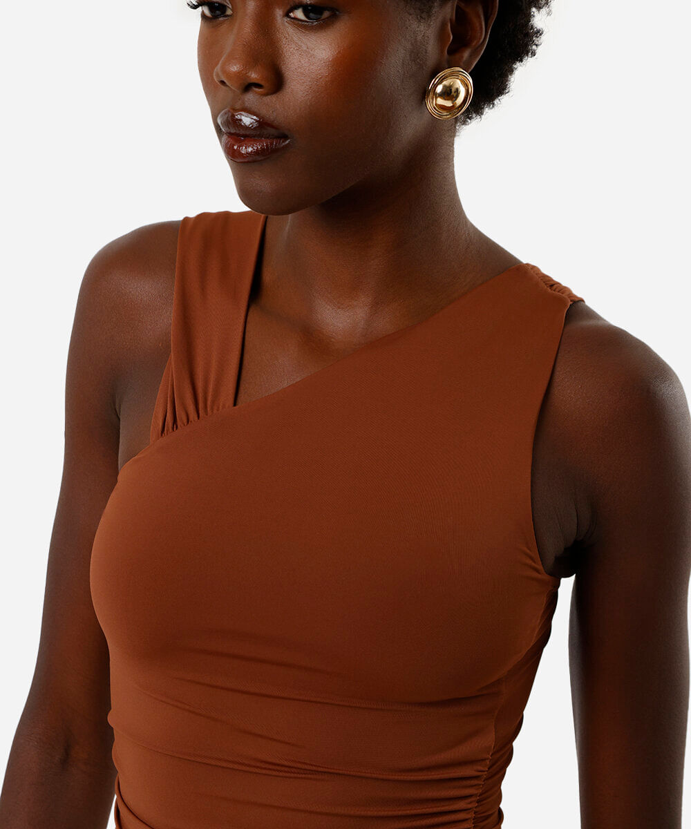 body feminino de poliamida assimétrico franzido marrom