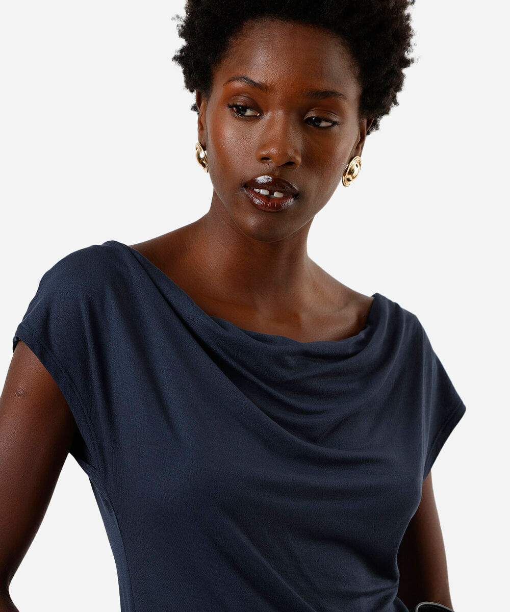 blusa feminina de viscose decote degagê azul