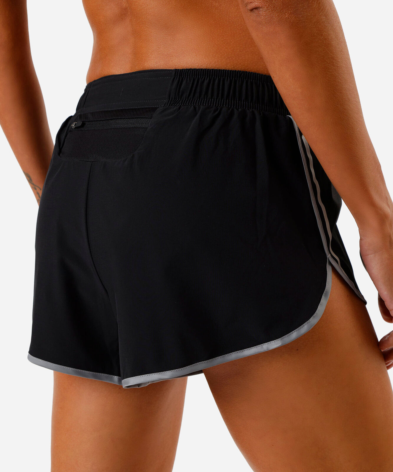 short feminino esportivo com refletivo preto