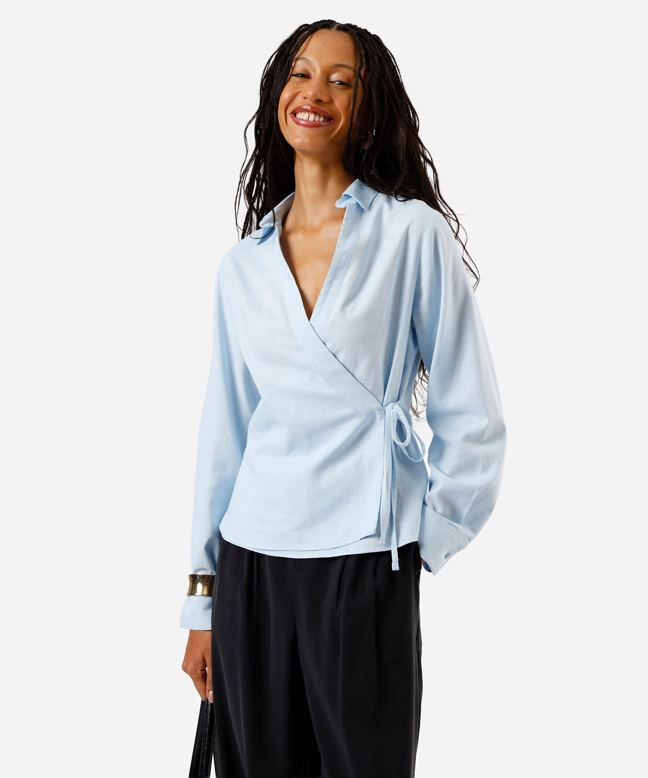 camisa feminina manga longa transpassada com linho azul