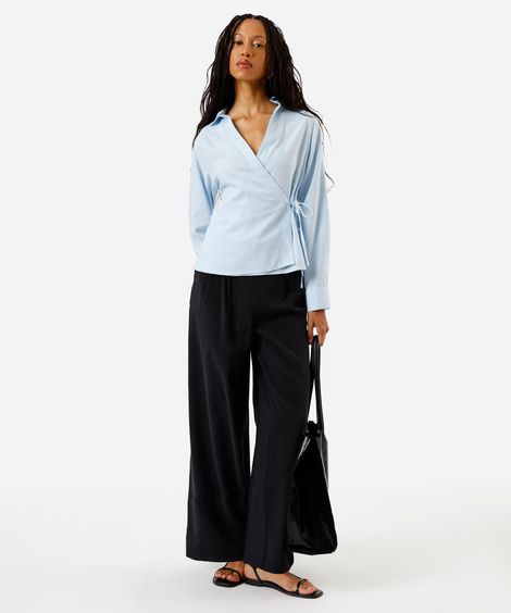 calça feminina wide em alfaiataria preta