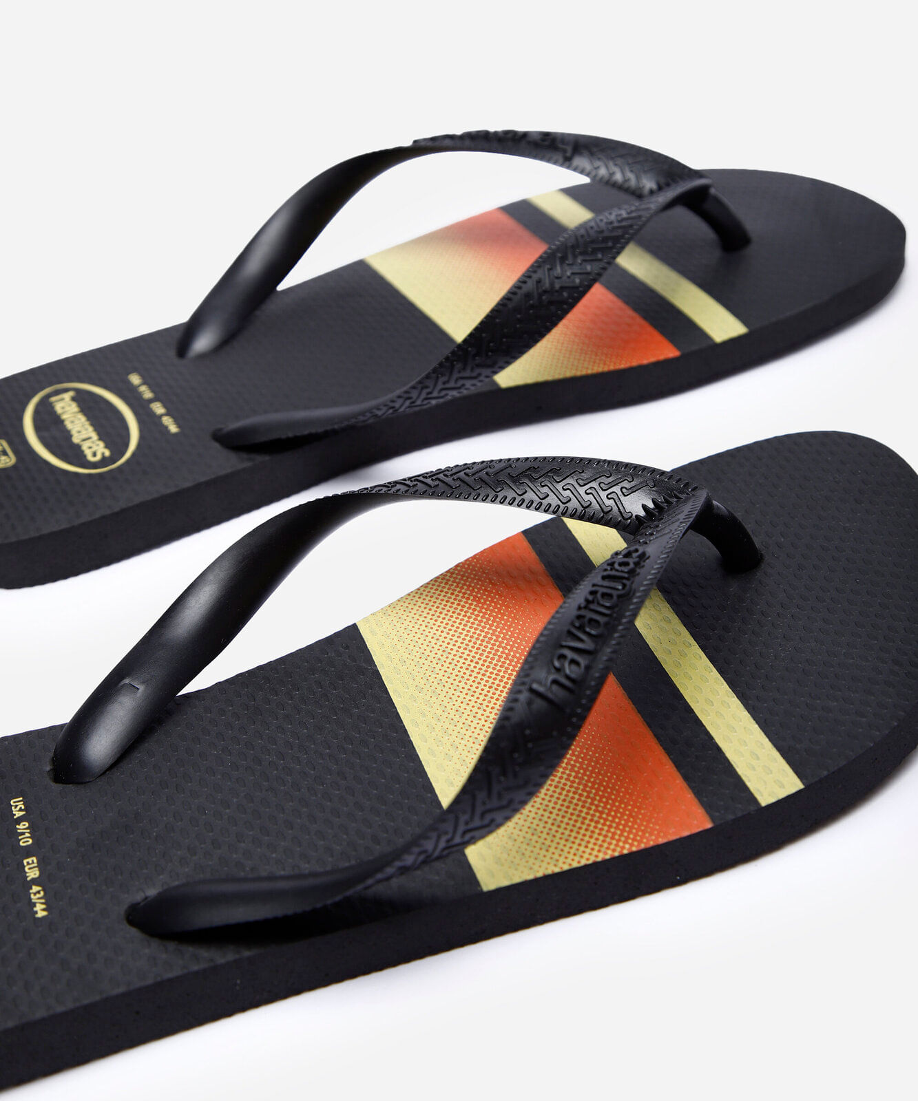 chinelo havaianas com listras preto