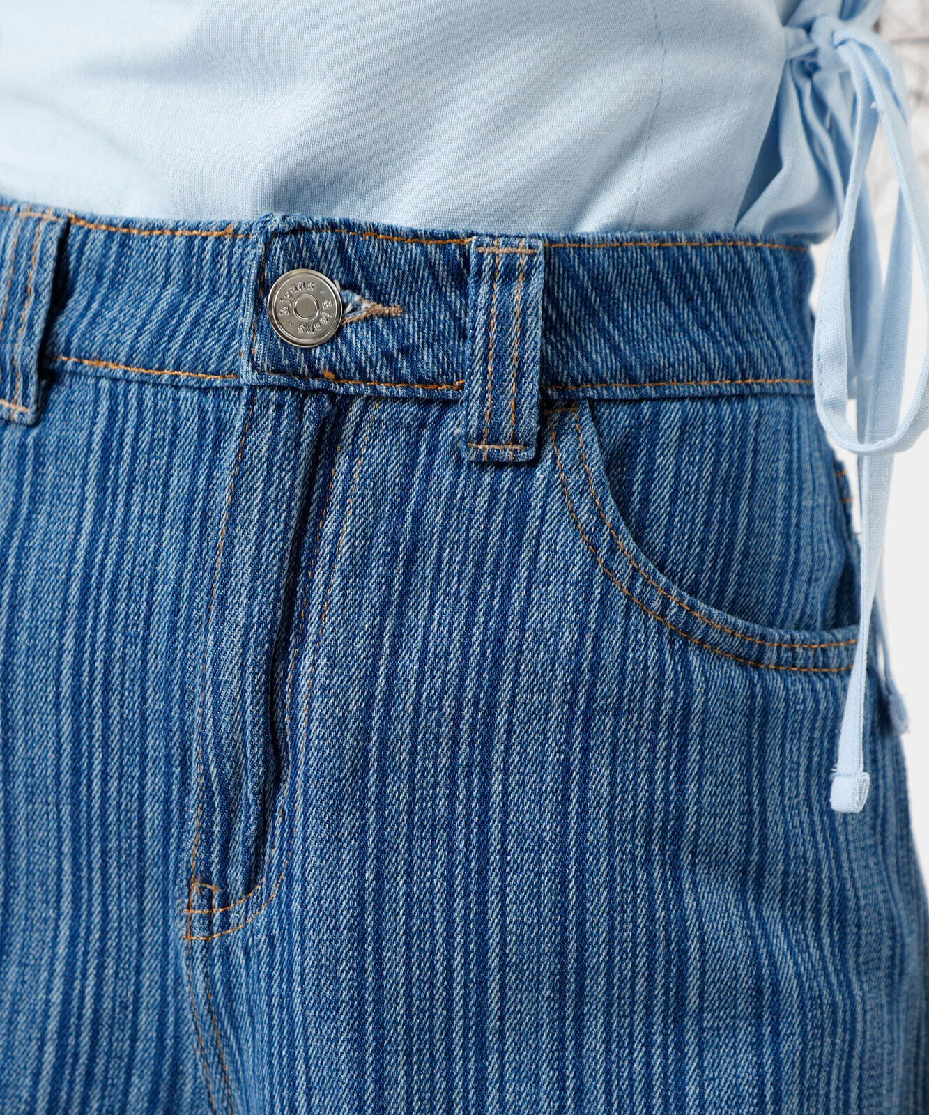 short feminino jeans listrado azul