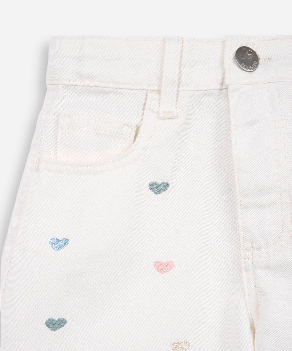 short mom infantil bordado de coração off white