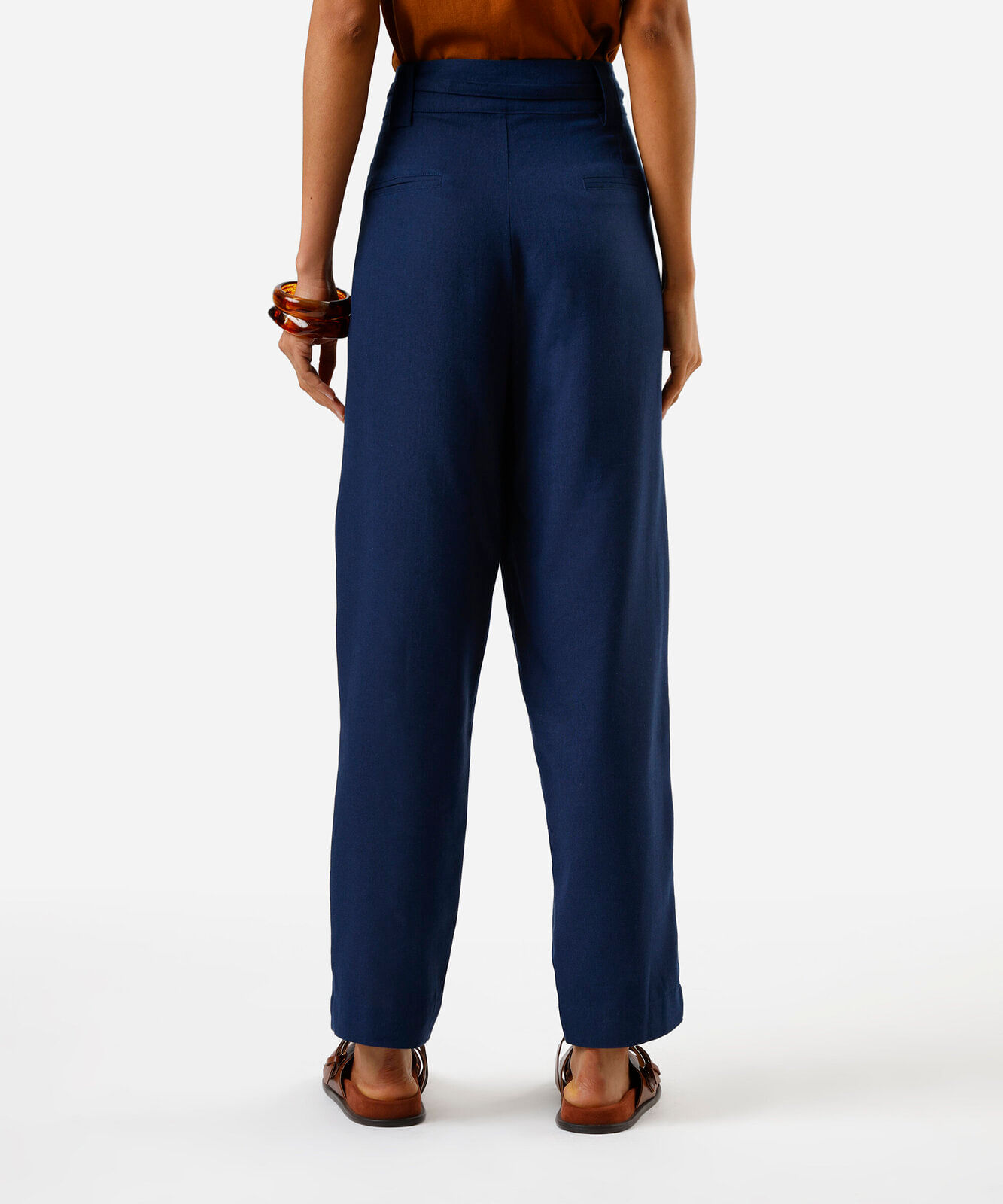 calça feminina com linho e passante largo azul