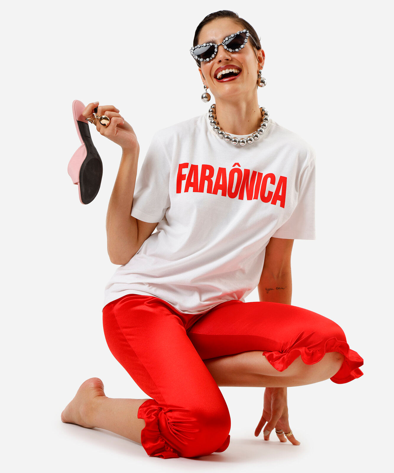 camiseta unissex de algodão digital milton cunha faraônica off white