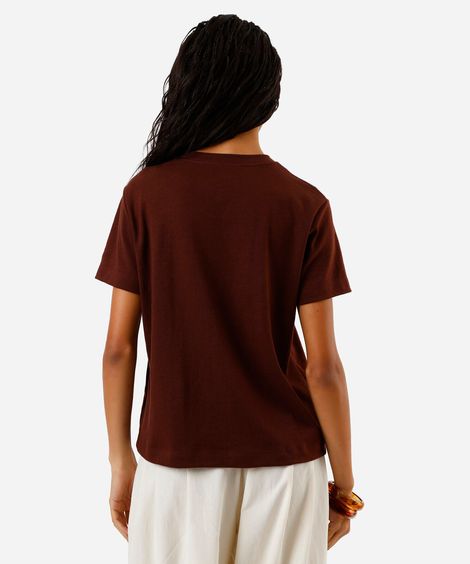 camiseta feminina com algodão e fivela marrom