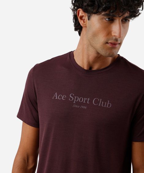camiseta masculina esportiva de poliamida estampada vinho