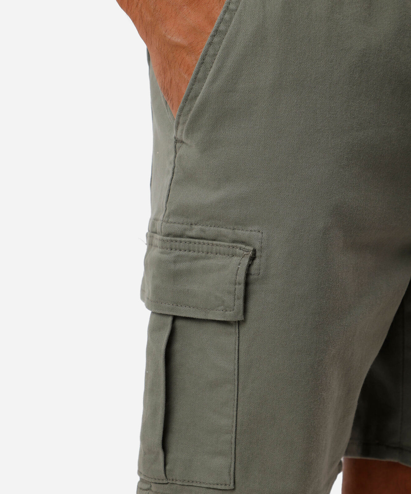 bermuda cargo masculina de sarja cós elástico verde