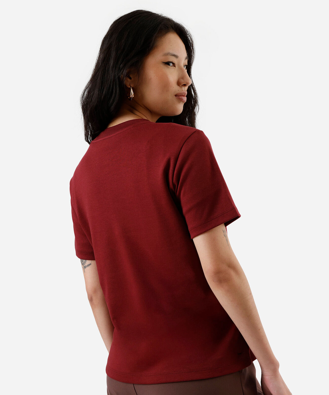 camiseta classic feminina de algodão peruano interlock vinho