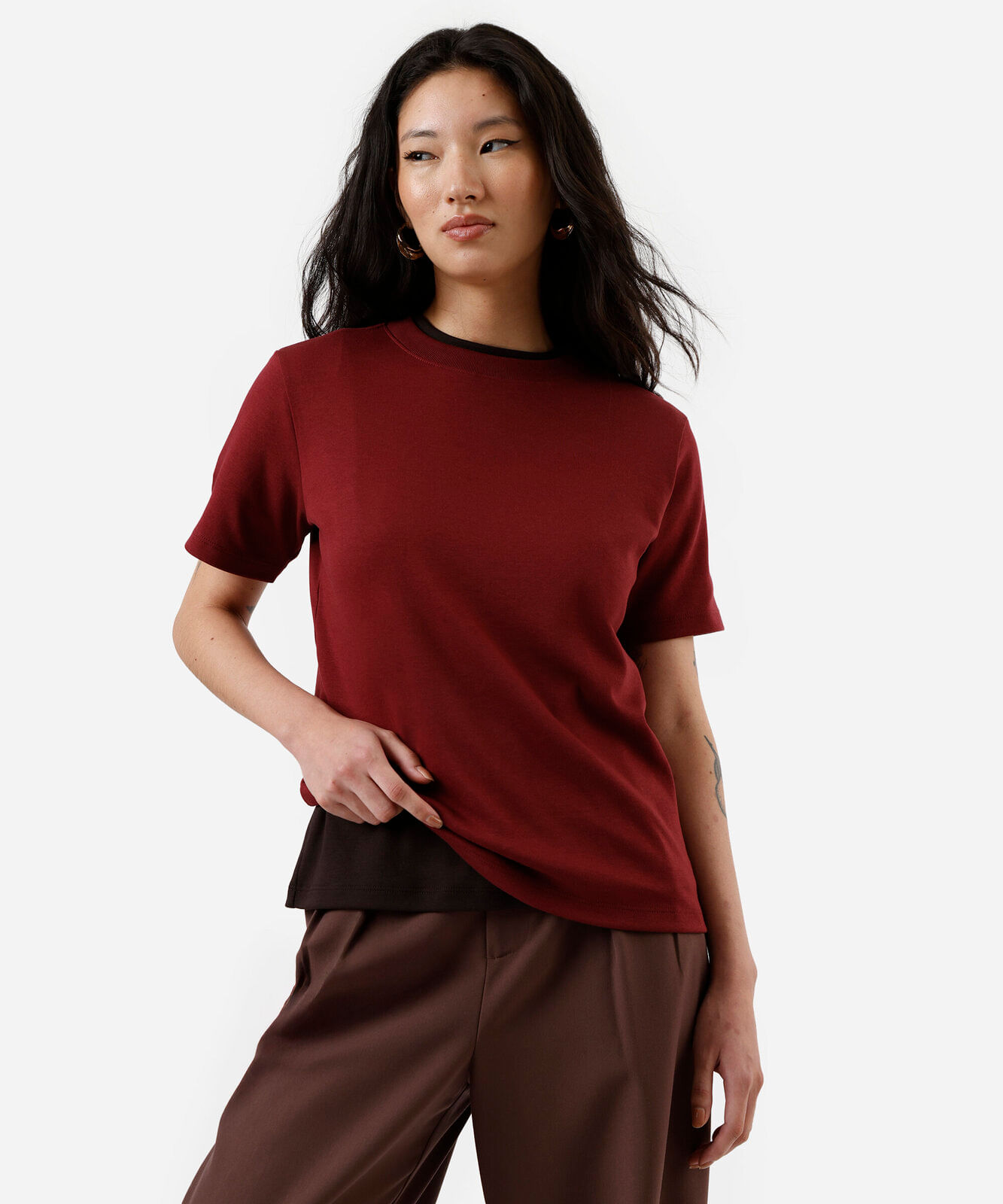camiseta classic feminina de algodão peruano interlock vinho