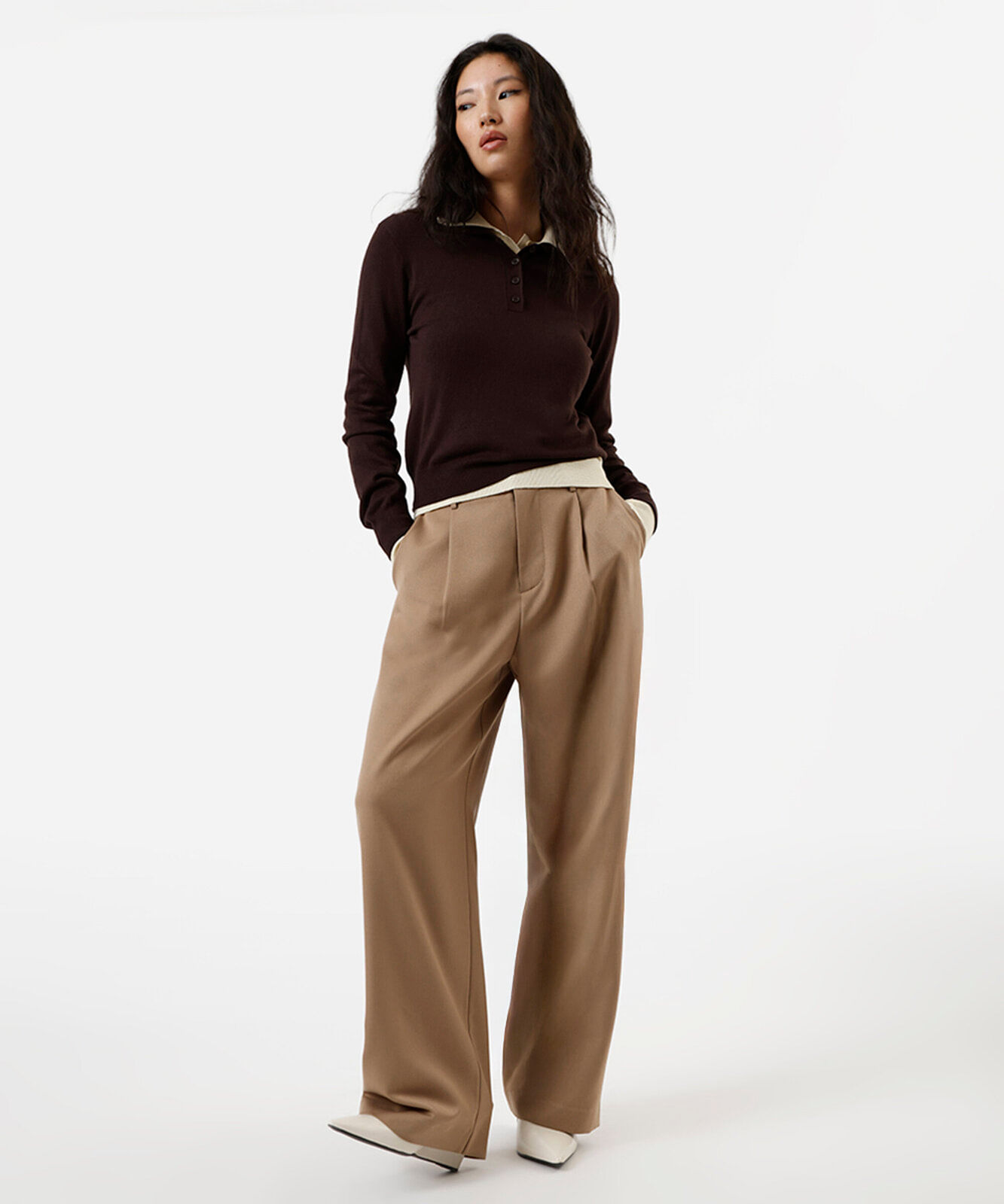 polo básica feminina de tricot manga longa marrom escuro