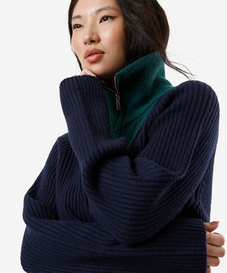 suéter feminino de tricot com recorte e zíper gola alta  azul