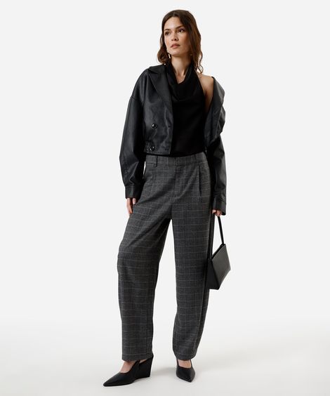 calça barrel feminina de alfaiataria xadrez cinza