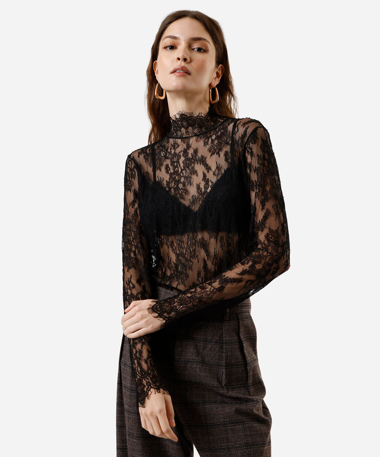 blusa feminina de renda gola alta floral preta