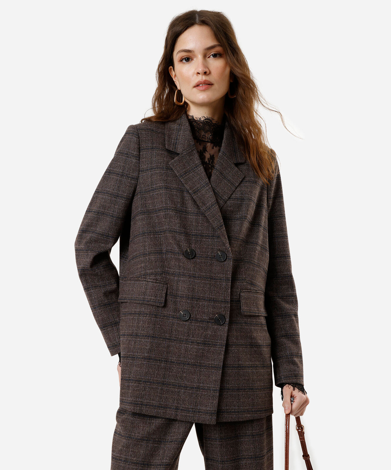 blazer de alfaiataria feminino  xadrez oversized marrom