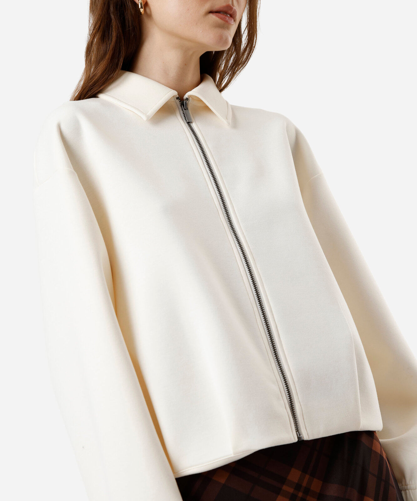 jaqueta bomber feminina com pregas off white