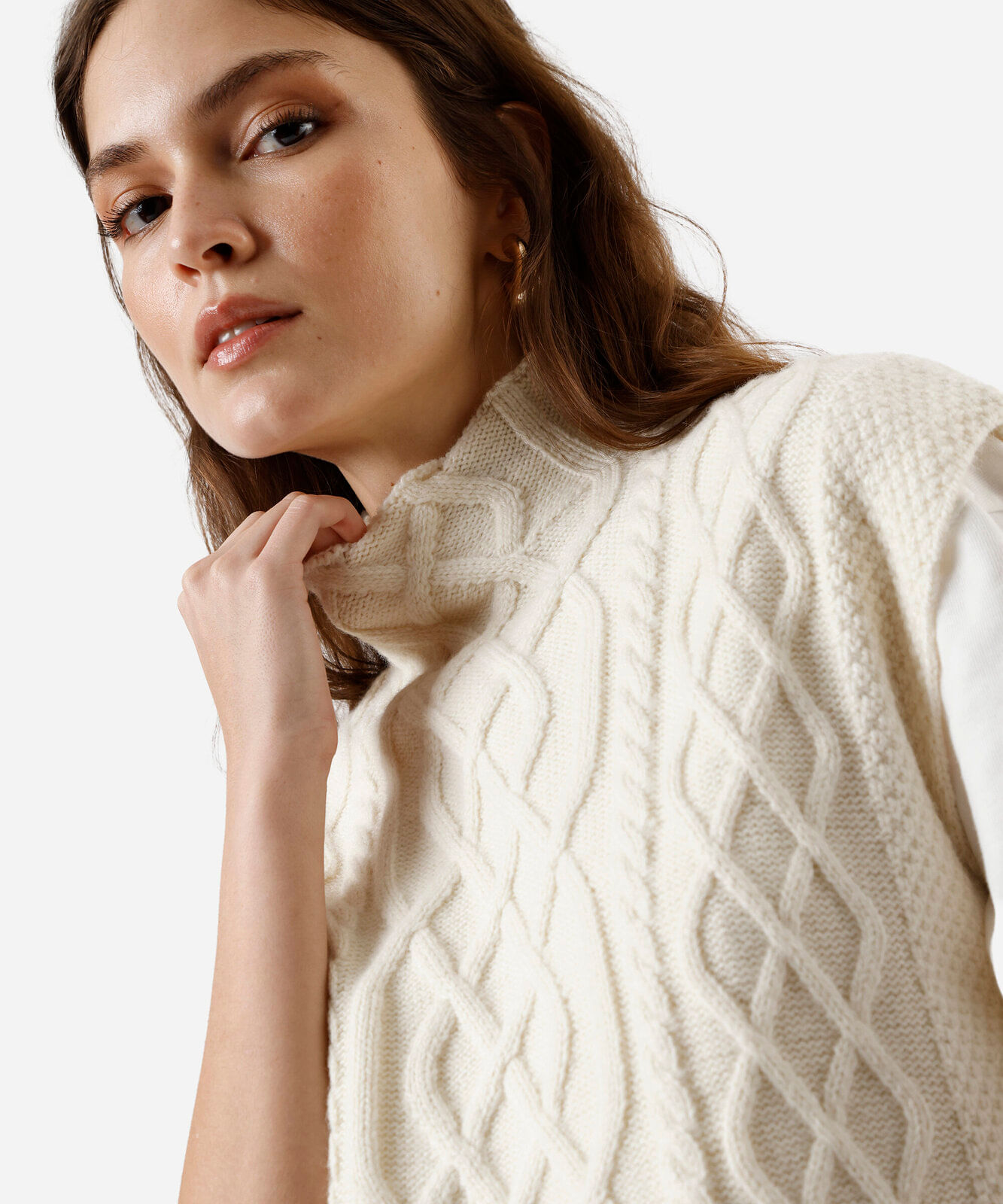 colete feminino de tricot gola alta texturizado  off white