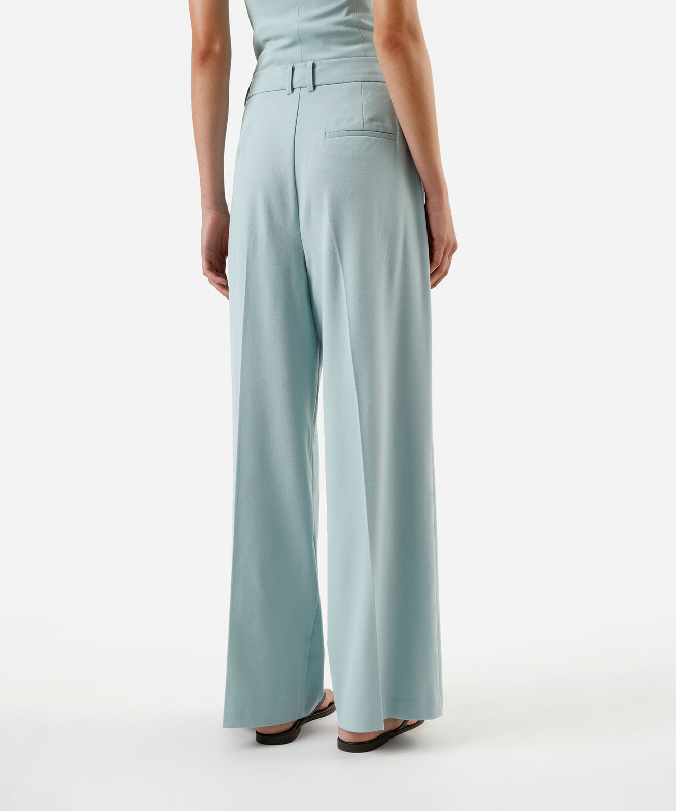 calça de alfaiataria feminina com pregas verde