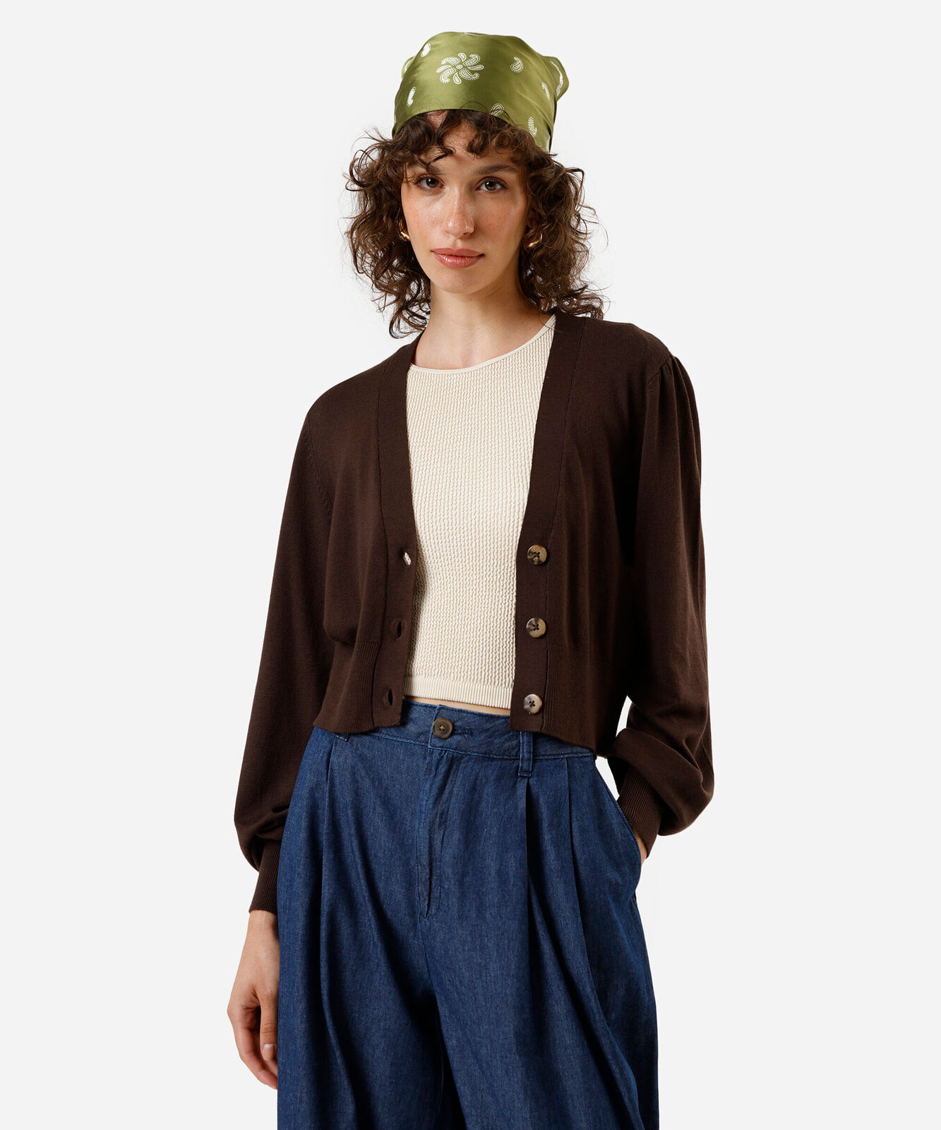 cardigan cropped feminino de tricot marrom