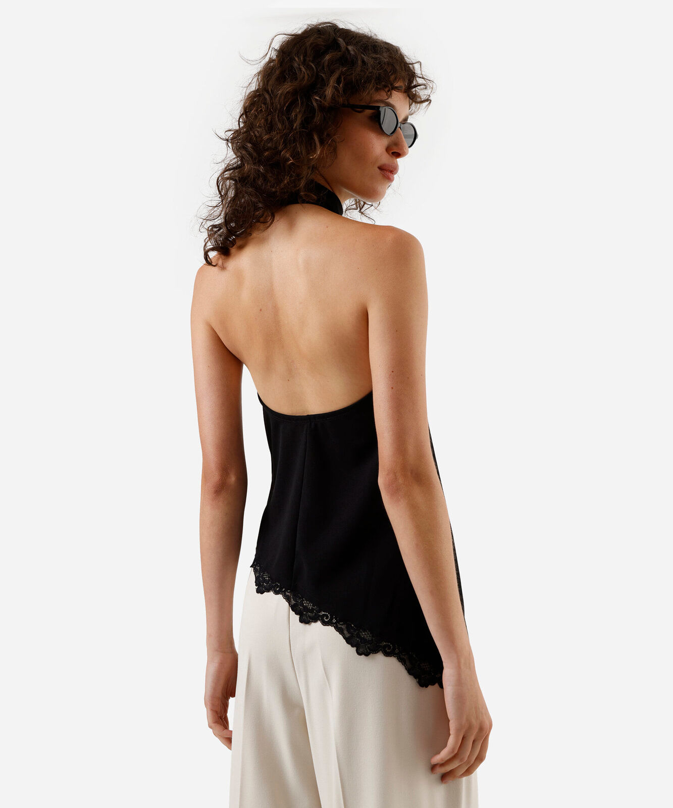 blusa assimétrica feminina halterneck com renda preta