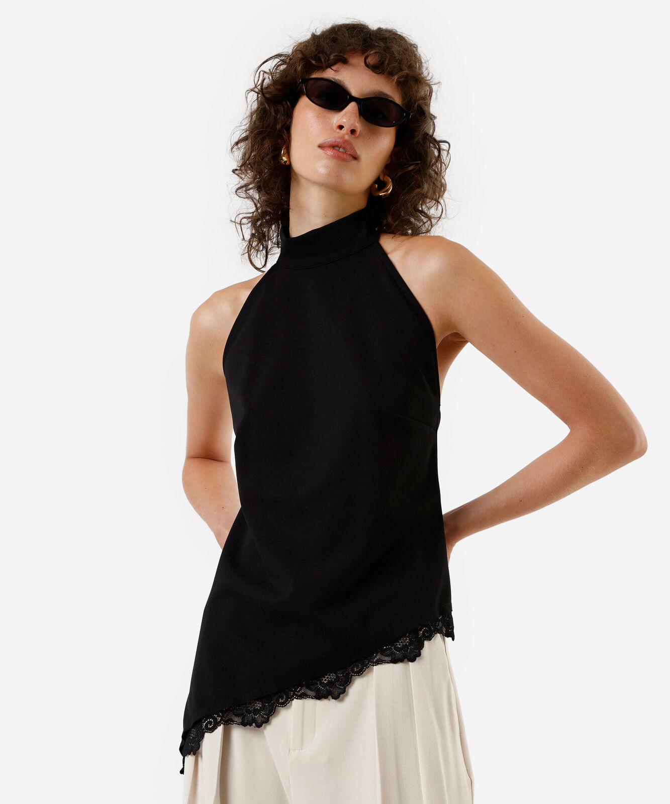 blusa assimétrica feminina halterneck com renda preta