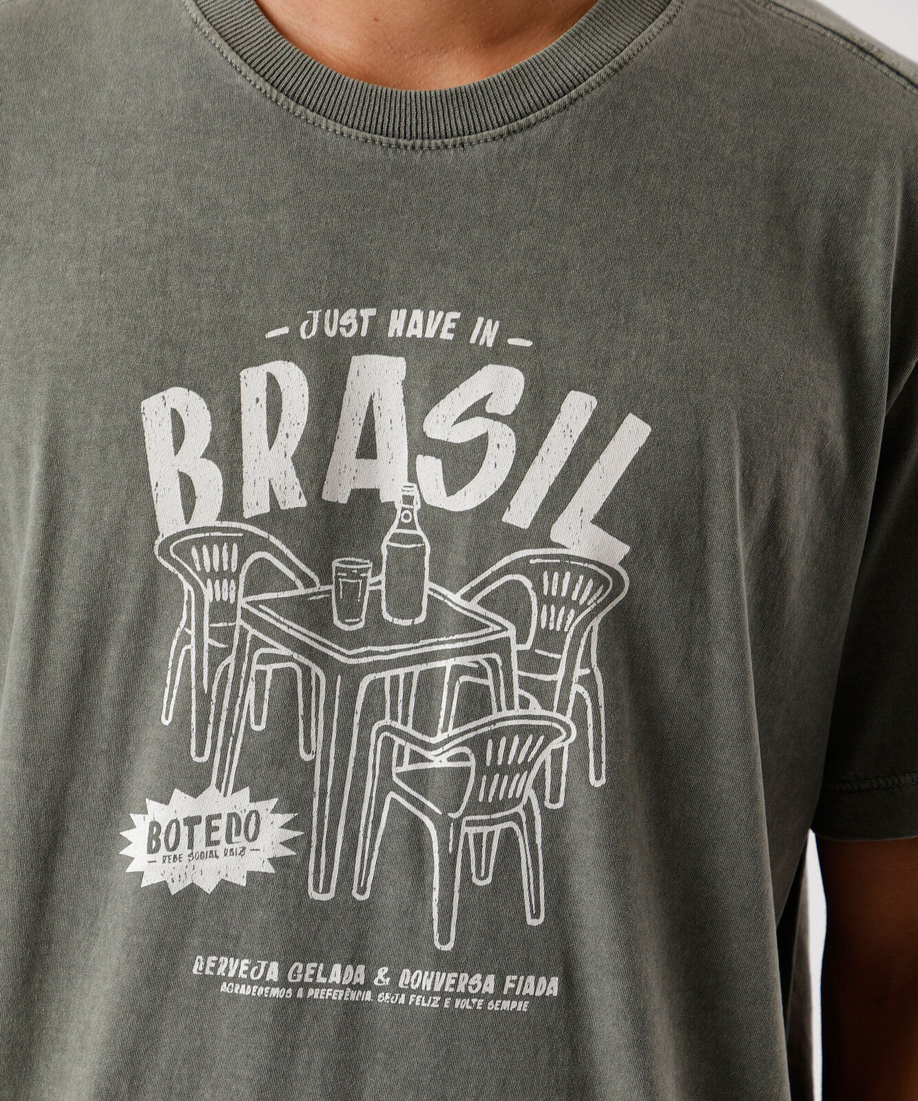 camiseta masculina de algodão estampada estonada verde