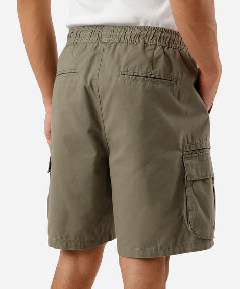 bermuda jogger masculina de sarja bolso cargo verde