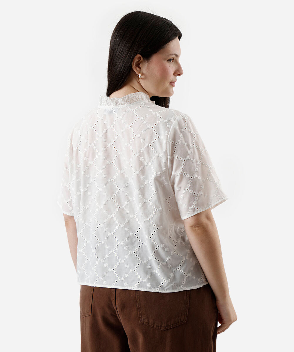 camisa feminina de laise manga curta plus size off white